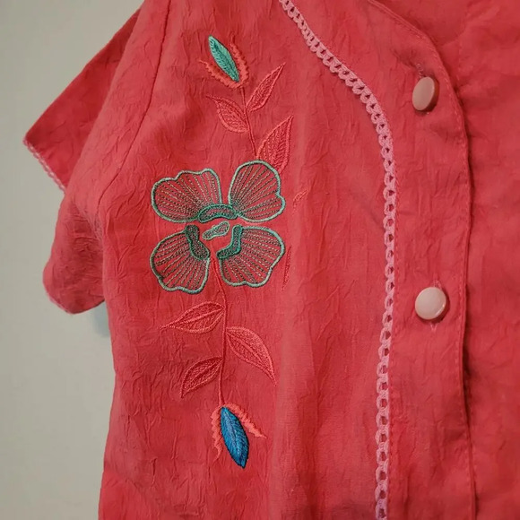 Vintage NWT Yoke Women's Button-Up Top Floral Embroidered Short Sleeves Boho - Picture 4 of 9